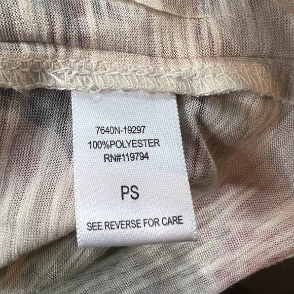 One World Tunic Top Womens PS Cap Sleeve Floral Embellished Pleated V-Neck - Picture 9 of 10